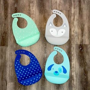 Target Cloud Island Silicone Bibs (4)